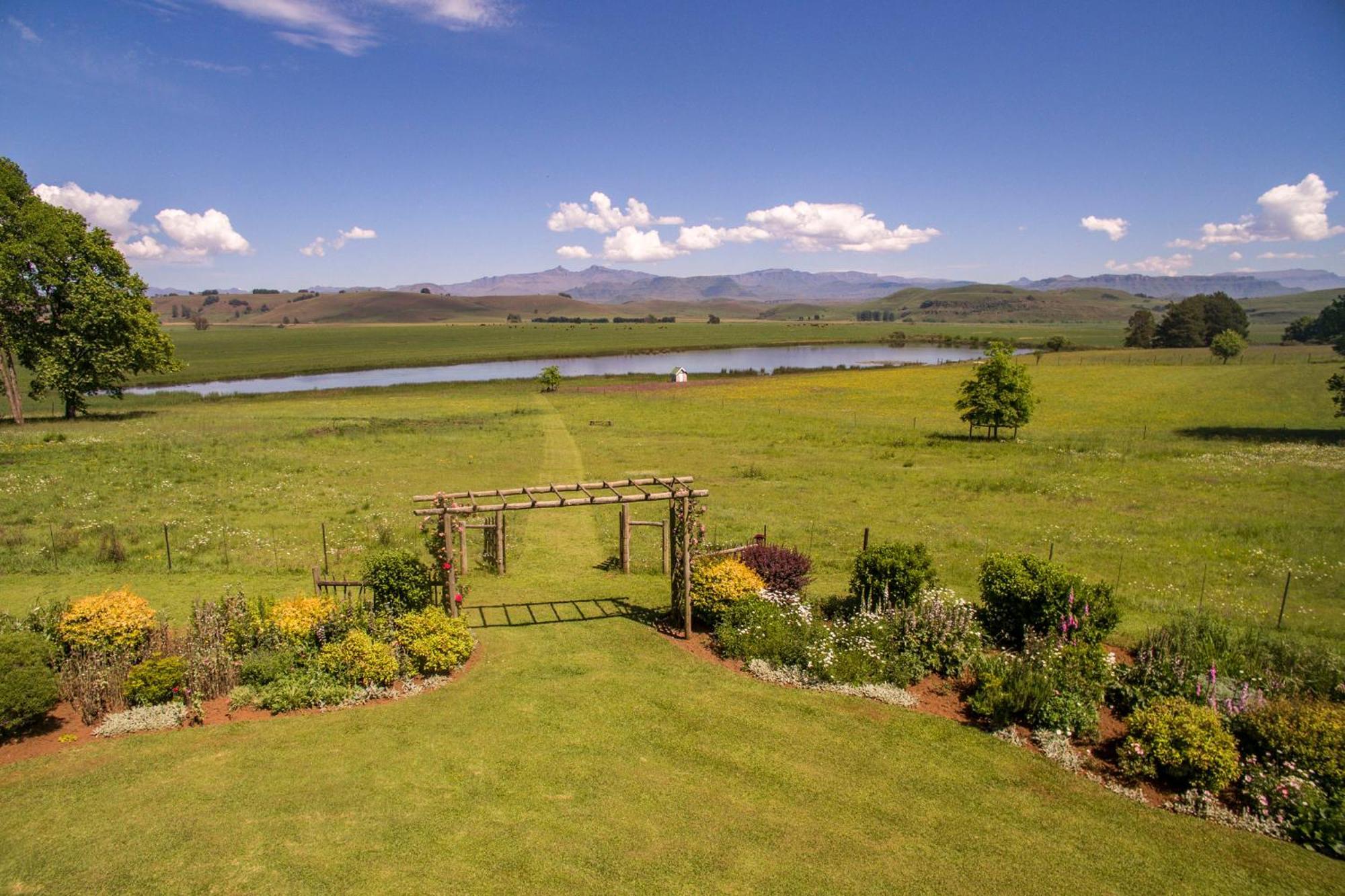 Khanyeni Himeville Exterior photo